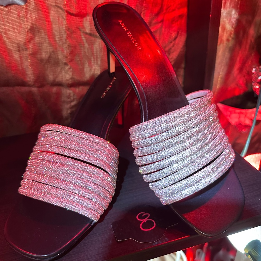 NWT ANN TAYLOR Silver Glitter Rhinestone Women's Slide Sandals - 8